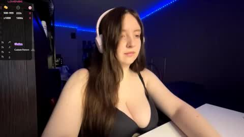 Marmulka or Mary online show from 10/21/25, 06:52