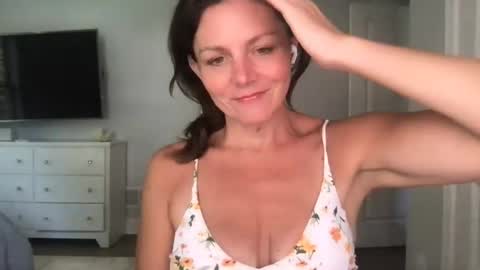 sassynsweetmilf online show from 08/09/26, 09:53