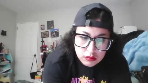 Snapshot of sassypandaxxx chatting on 03/03/25, 08:11 koolkat online show from 03/03/25, 08:11