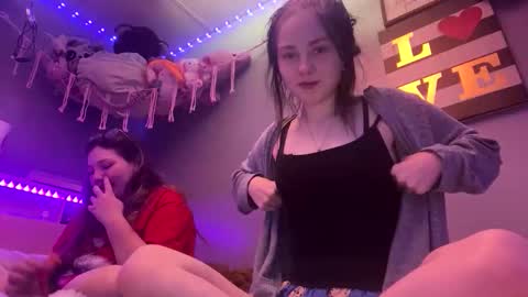 Snapshot of sassyseductive chatting on 04/27/26, 03:15 sassyseductive online show from 04/27/26, 03:15