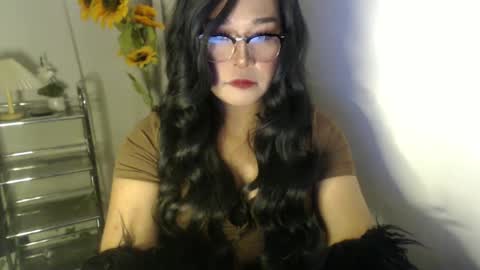 Snapshot of sassysosh chatting on 03/07/25, 06:22 sassysosh online show from 03/07/25, 06:22