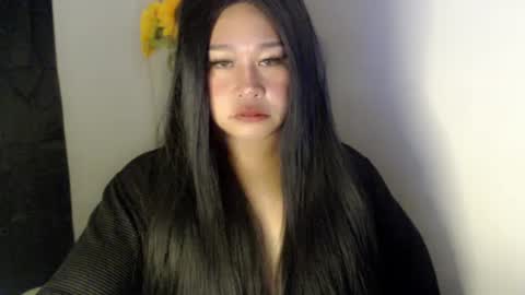 Snapshot of sassysosh chatting on 03/11/25, 12:22 sassysosh online show from 03/11/25, 12:22