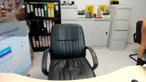 Snapshot of sassytiff chatting on 01/14/25, 03:47 sassytiff online show from 01/14/25, 03:47