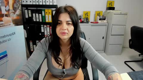 Snapshot of sassytiff chatting on 01/22/25, 09:10 sassytiff online show from 01/22/25, 09:10