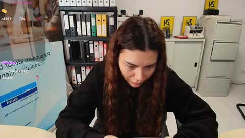 Snapshot of sassytiff chatting on 01/27/25, 12:16 sassytiff online show from 01/27/25, 12:16