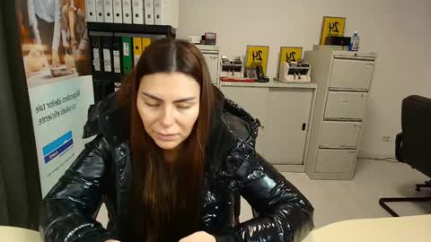 Snapshot of sassytiff chatting on 02/03/25, 12:47 sassytiff online show from 02/03/25, 12:47