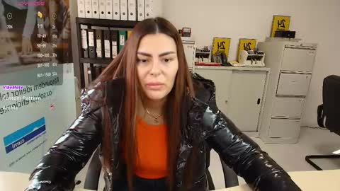 Snapshot of sassytiff chatting on 02/11/25, 12:48 sassytiff online show from 02/11/25, 12:48