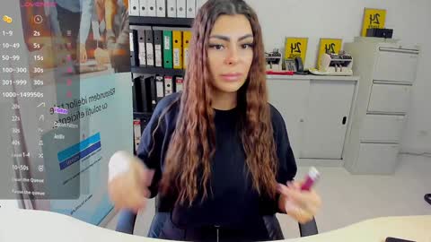 Snapshot of sassytiff chatting on 03/06/25, 11:58 sassytiff online show from 03/06/25, 11:58