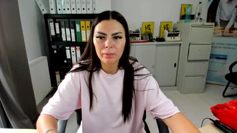 Snapshot of sassytiff chatting on 09/12/25, 10:15 sassytiff online show from 09/12/25, 10:15