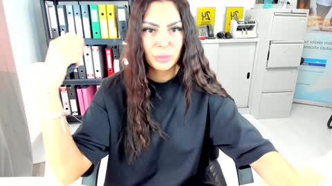 Snapshot of sassytiff chatting on 09/21/25, 01:02 sassytiff online show from 09/21/25, 01:02