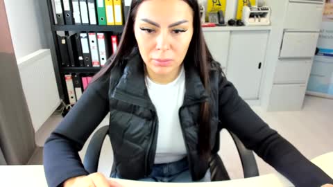 Snapshot of sassytiff chatting on 09/30/25, 11:15 sassytiff online show from 09/30/25, 11:15