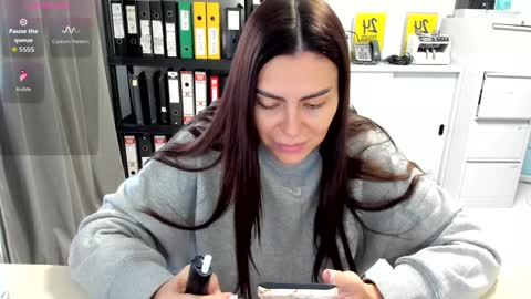 Snapshot of sassytiff chatting on 10/27/25, 12:53 sassytiff online show from 10/27/25, 12:53