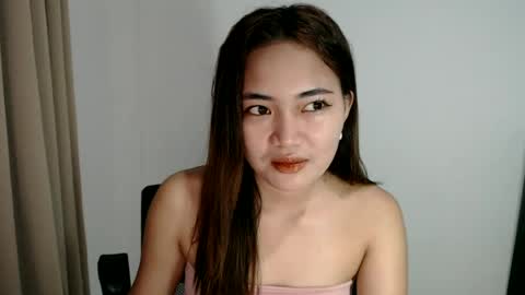 Snapshot of sasy_ritchel chatting on 06/21/26, 04:59 Thessavageee online show from 06/21/26, 04:59