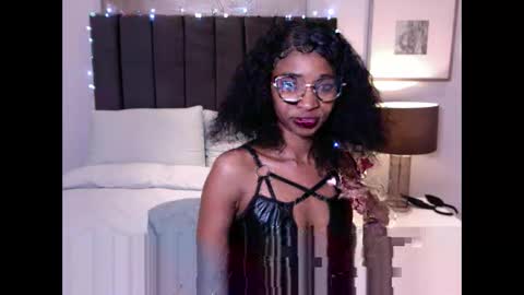 Snapshot of sasyylissaa chatting on 04/25/26, 11:13 sasyylissaa online show from 04/25/26, 11:13