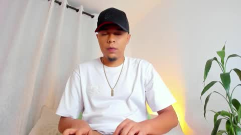     online show from 11/30/25, 05:11