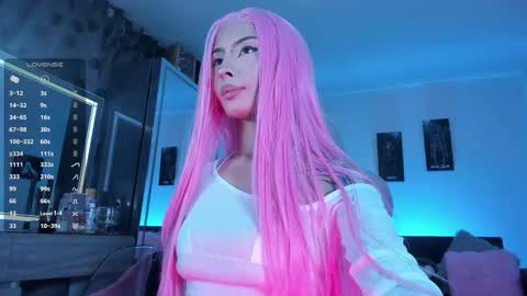 Snapshot of satanbabee_ chatting on 09/14/25, 12:21 im expecting 300 thumbs up on my altar online show from 09/14/25, 12:21