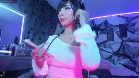 Snapshot of satanbabee_ chatting on 10/03/25, 11:46 im expecting 300 thumbs up on my altar online show from 10/03/25, 11:46