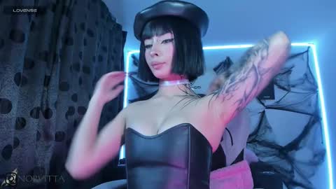 Snapshot of satanbabee_ chatting on 10/28/25, 11:18 im expecting 300 thumbs up on my altar online show from 10/28/25, 11:18