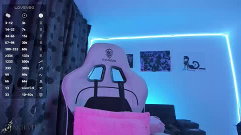 Snapshot of satanbabee_ chatting on 12/13/25, 11:43 im expecting 300 thumbs up on my altar online show from 12/13/25, 11:43