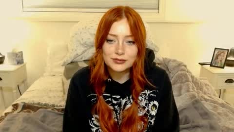 Snapshot of satrinarose chatting on 01/10/25, 08:51 Rose online show from 01/10/25, 08:51
