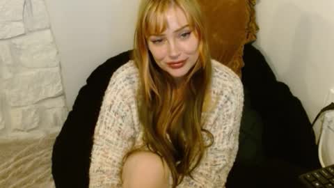 Snapshot of satrinarose chatting on 11/24/25, 01:49 Rose online show from 11/24/25, 01:49