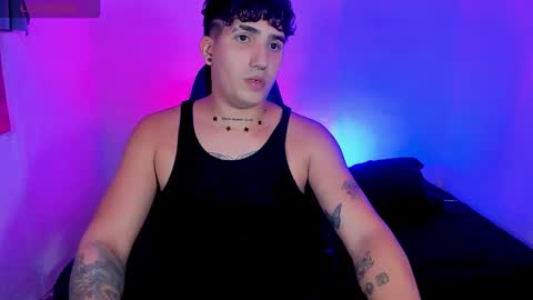 Snapshot of saturn_boy_ chatting on 11/04/25, 03:05 Saturn online show from 11/04/25, 03:05