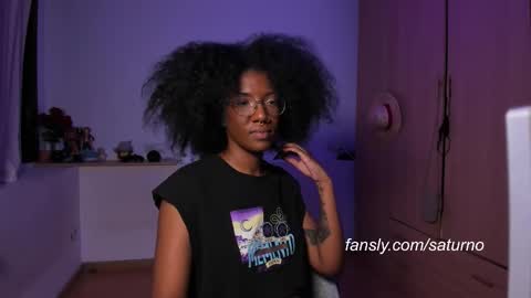 Snapshot of saturno_vibes chatting on 09/10/25, 08:25 saturno_vibes online show from 09/10/25, 08:25