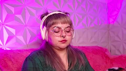 Gina George online show from 11/21/25, 12:32