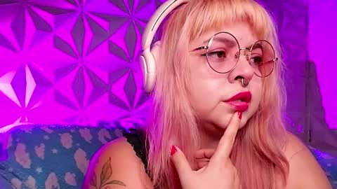 Gina George online show from 04/05/26, 10:07