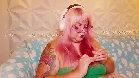 Gina George online show from 06/04/26, 01:44