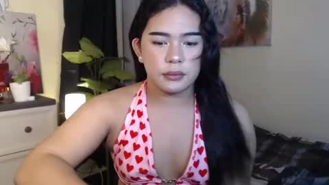 Snapshot of saucey_rhed chatting on 02/12/25, 12:01 RHED online show from 02/12/25, 12:01