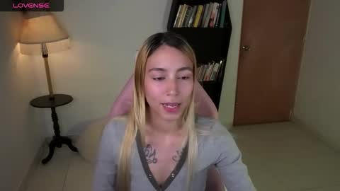 I AM JENN  online show from 12/20/25, 02:40