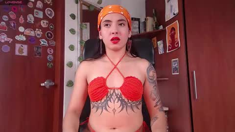 Snapshot of saucy_zaren chatting on 02/12/25, 07:35 Zaren online show from 02/12/25, 07:35