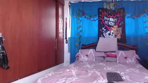 Snapshot of saucy_zaren chatting on 03/07/25, 03:49 Zaren online show from 03/07/25, 03:49