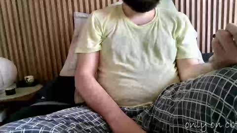 Snapshot of saucybonjo chatting on 12/21/24, 02:04 Ben online show from 12/21/24, 02:04