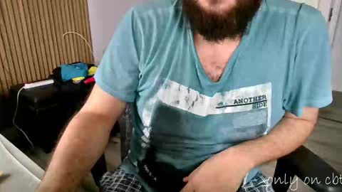 Snapshot of saucybonjo chatting on 12/22/24, 01:55 Ben online show from 12/22/24, 01:55