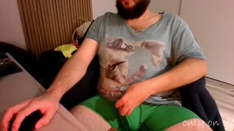 Snapshot of saucybonjo chatting on 12/30/24, 01:15 Ben online show from 12/30/24, 01:15