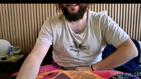 Snapshot of saucybonjo chatting on 01/02/25, 08:02 Ben online show from 01/02/25, 08:02