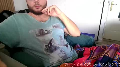 Snapshot of saucybonjo chatting on 10/19/25, 07:25 Ben online show from 10/19/25, 07:25