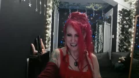 SaucySky online show from 02/08/25, 09:25