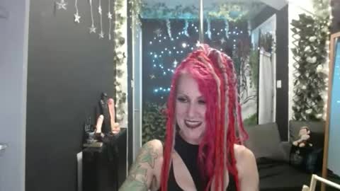 SaucySky online show from 10/01/25, 08:48