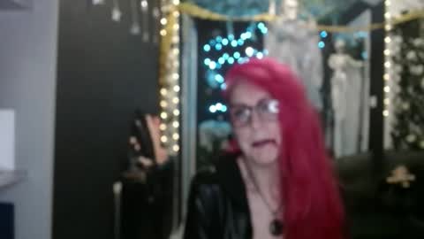 SaucySky online show from 10/31/25, 07:26