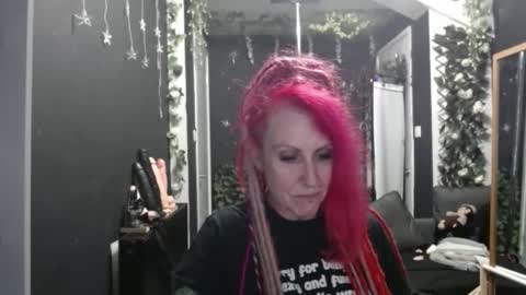 SaucySky online show from 11/25/25, 12:54