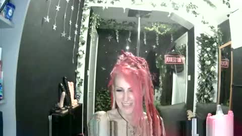 SaucySky online show from 06/03/26, 09:53