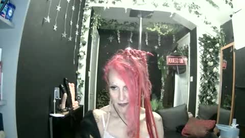 SaucySky online show from 06/06/26, 08:46