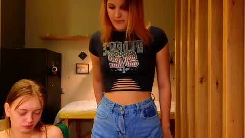 Snapshot of sav_anna chatting on 01/31/25, 06:03 LUNA and ANNA online show from 01/31/25, 06:03