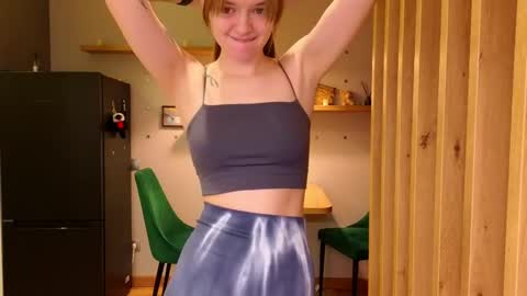 Snapshot of sav_anna chatting on 02/09/25, 05:54 LUNA and ANNA online show from 02/09/25, 05:54