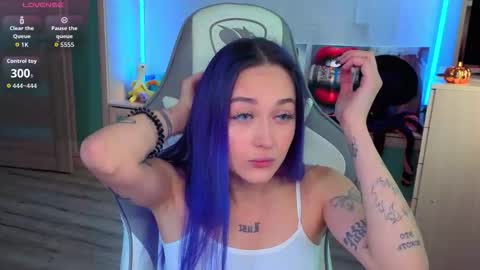 Ariel online show from 11/01/25, 04:03