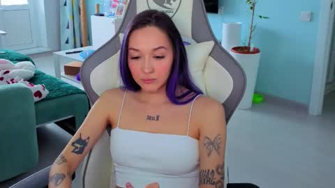 Ariel online show from 03/15/26, 04:29