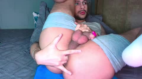 Snapshot of savageboyx chatting on 11/15/25, 08:33 SAVAGEBOY julian online show from 11/15/25, 08:33